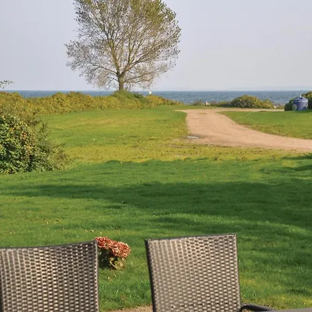 Four-bedroom In Hébergement de vacances *