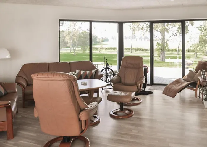 Дом отдыха Four-bedroom In *